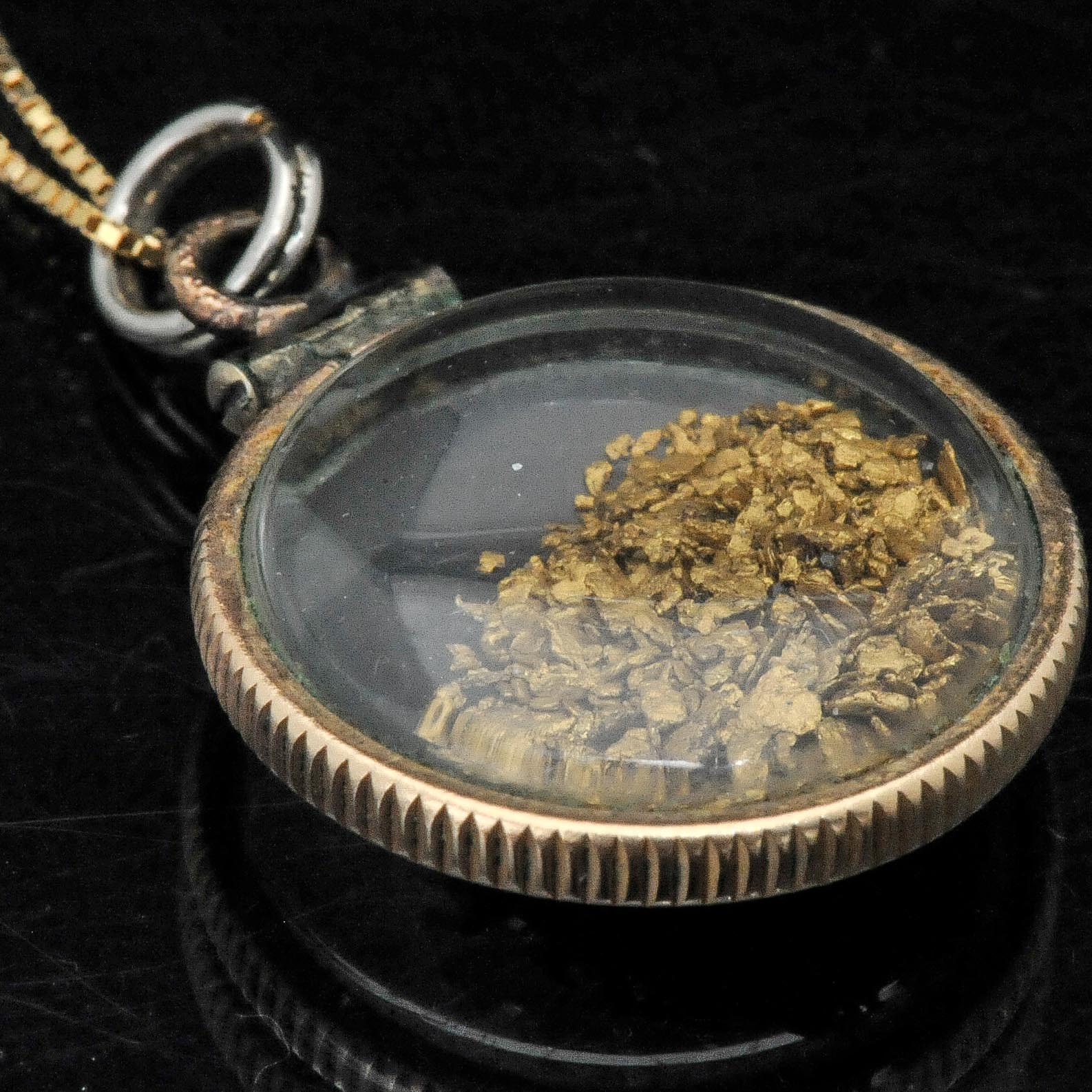 14k Yellow Gold Marked Chain with Pendant