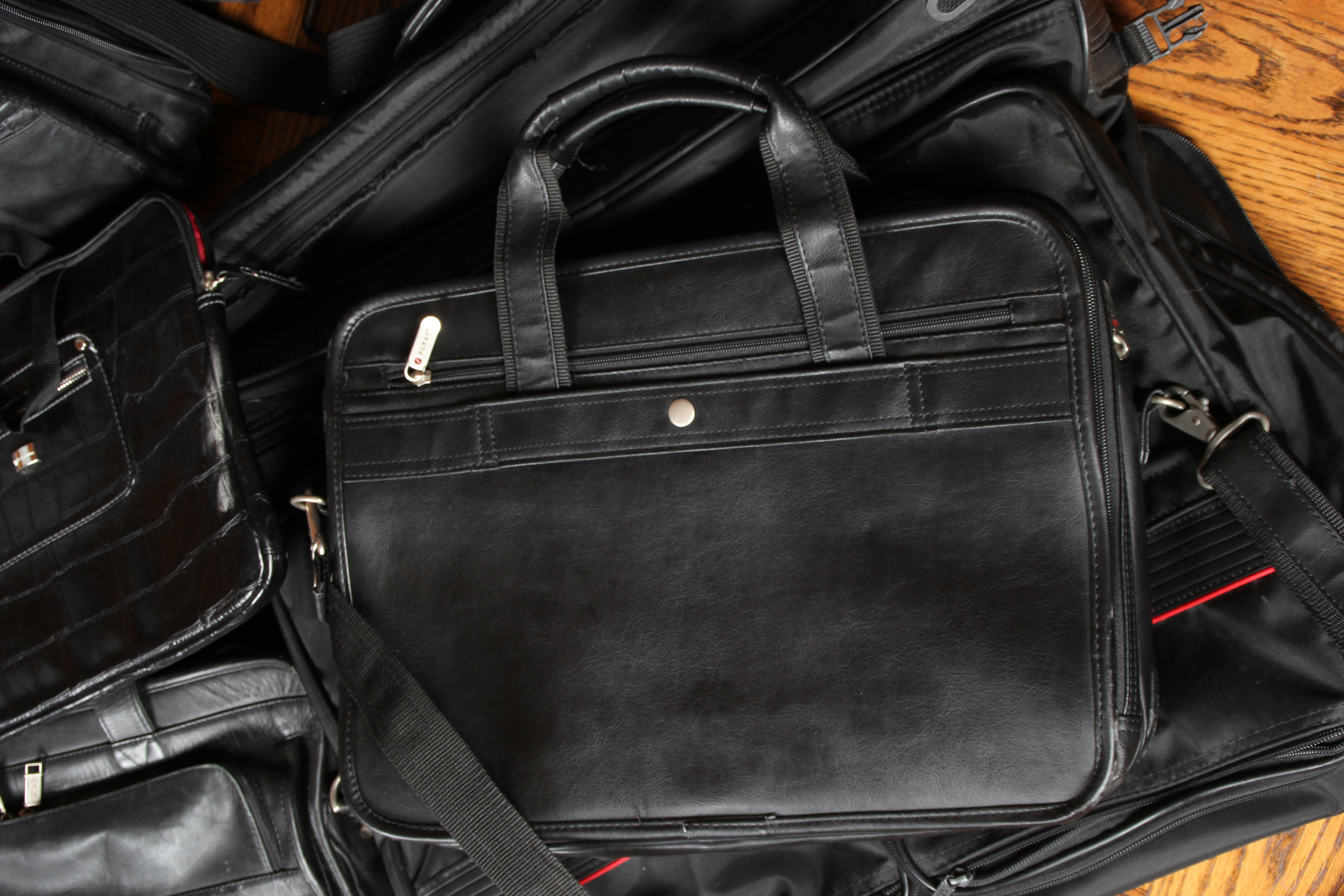 Collection of Soft Shell Luggage Including Kenneth Cole Reaction and Foray