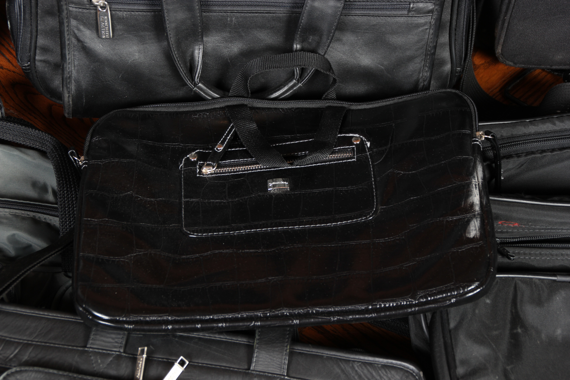 Collection of Soft Shell Luggage Including Kenneth Cole Reaction and Foray