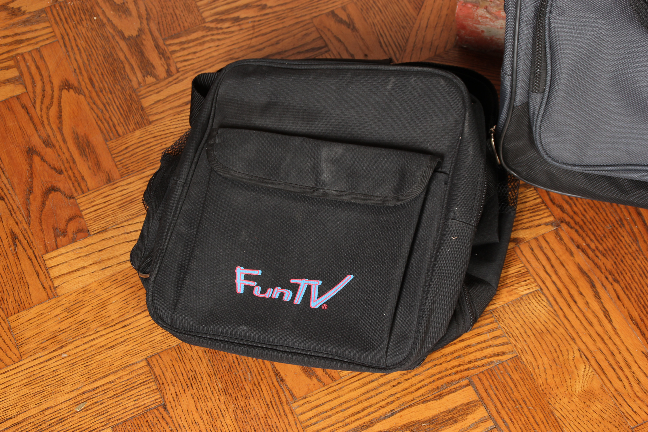 Collection of Soft Shell Luggage Including Kenneth Cole Reaction and Foray