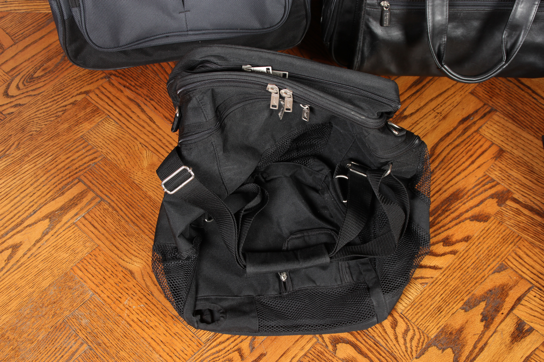 Collection of Soft Shell Luggage Including Kenneth Cole Reaction and Foray