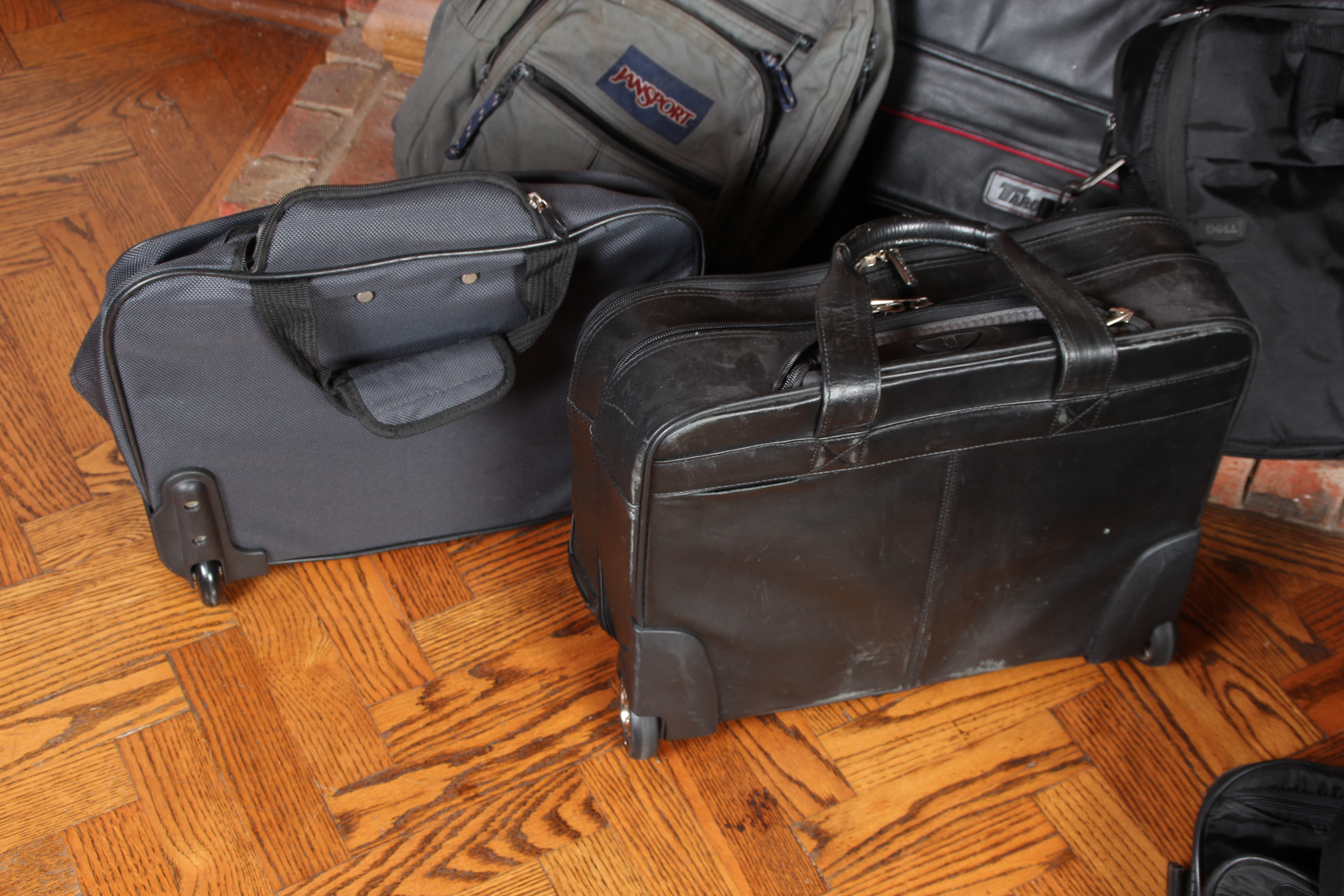 Collection of Soft Shell Luggage Including Kenneth Cole Reaction and Foray