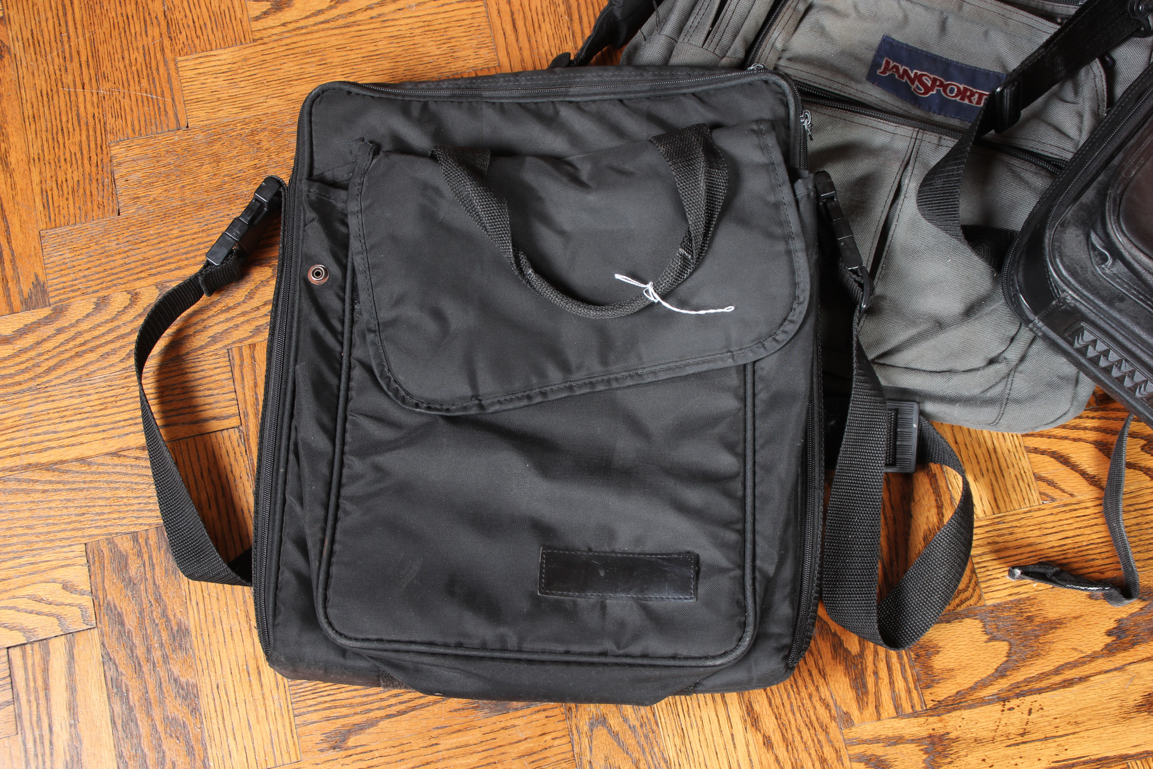 Collection of Soft Shell Luggage Including Kenneth Cole Reaction and Foray