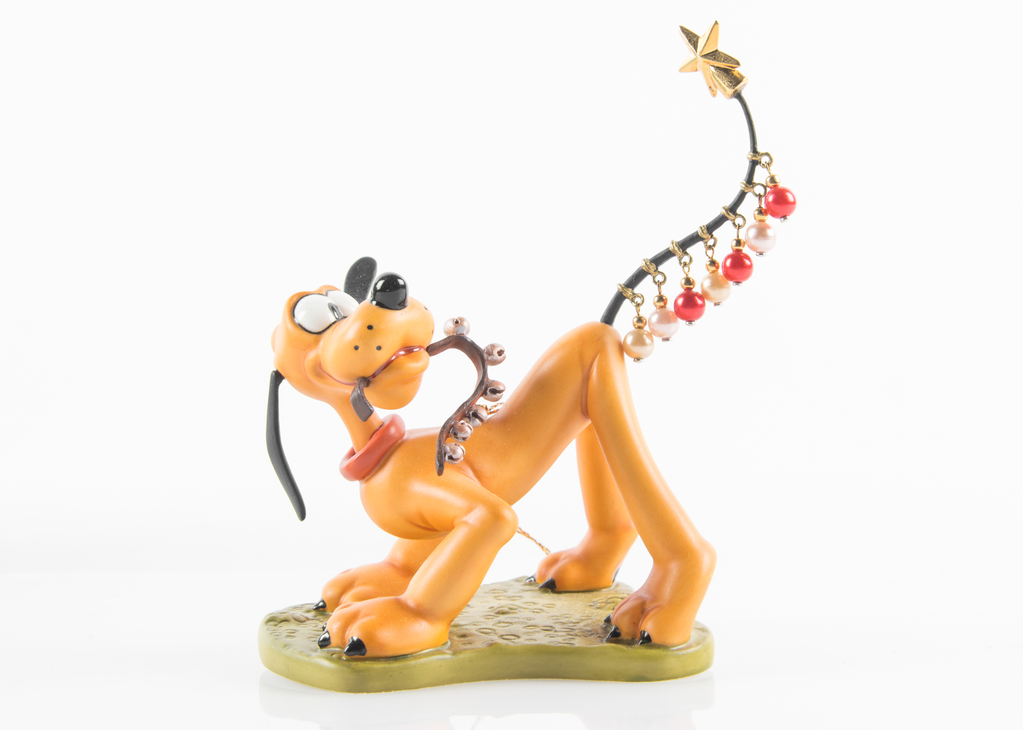 Walt Disney Collection 1996 Holiday Annual Ornament