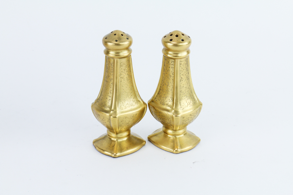 Pickard Gold Encrusted "Rose and Daisy" Tableware