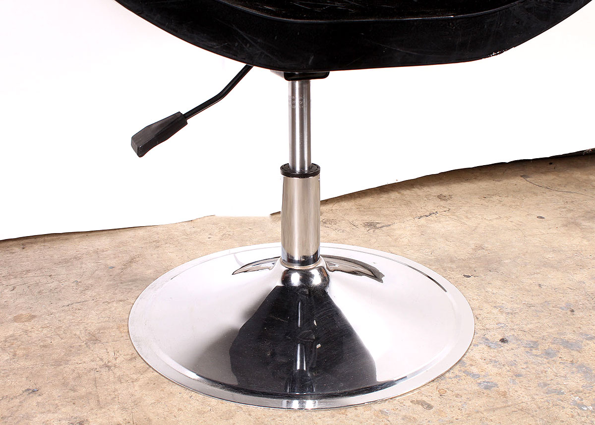 Mid-Century Modern Side Table/TV Stand