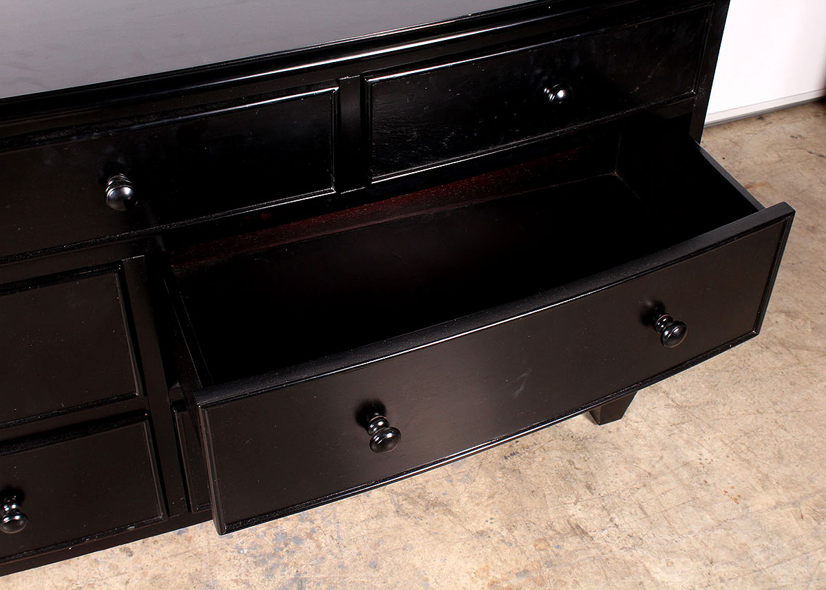 Bowfront Chest of Drawers