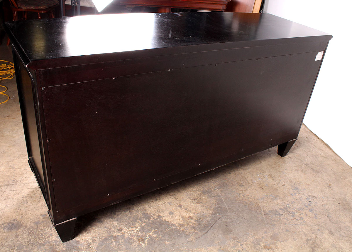 Bowfront Chest of Drawers