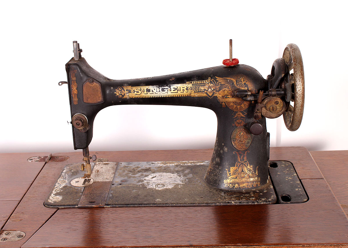 Antique Singer Sewing Machine with Desk
