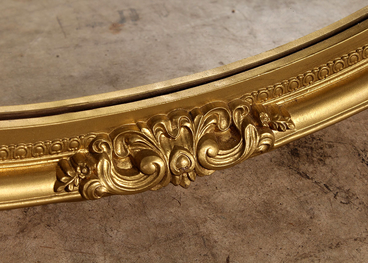 Oval Wall Mirror in Gold Tone Frame