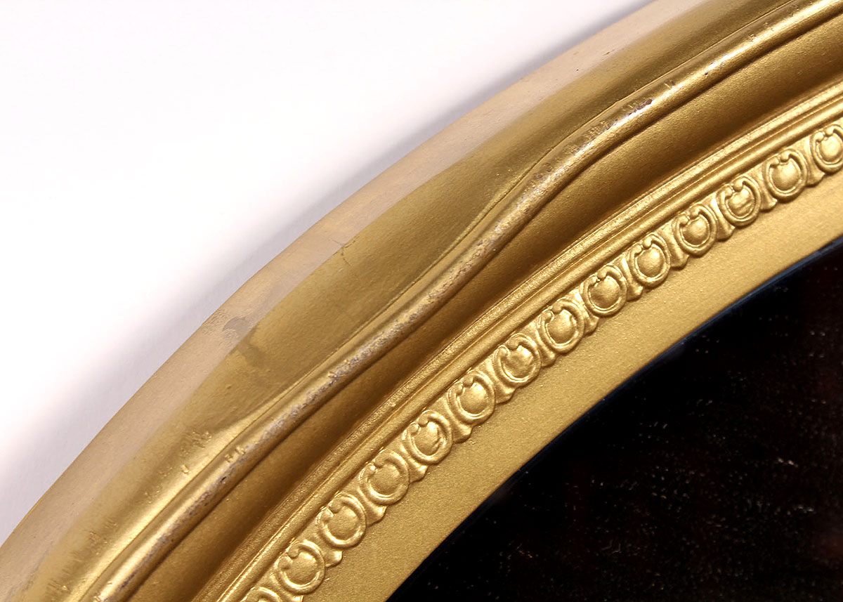 Oval Wall Mirror in Gold Tone Frame