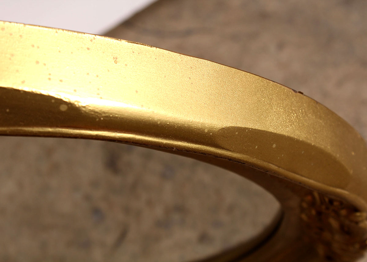 Oval Wall Mirror in Gold Tone Frame