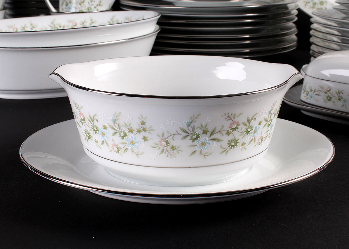 Noritake "Savannah" China Set