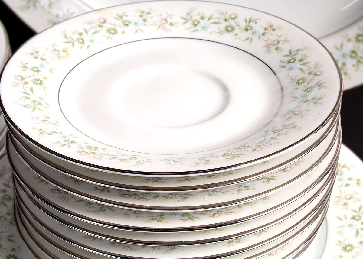Noritake "Savannah" China Set