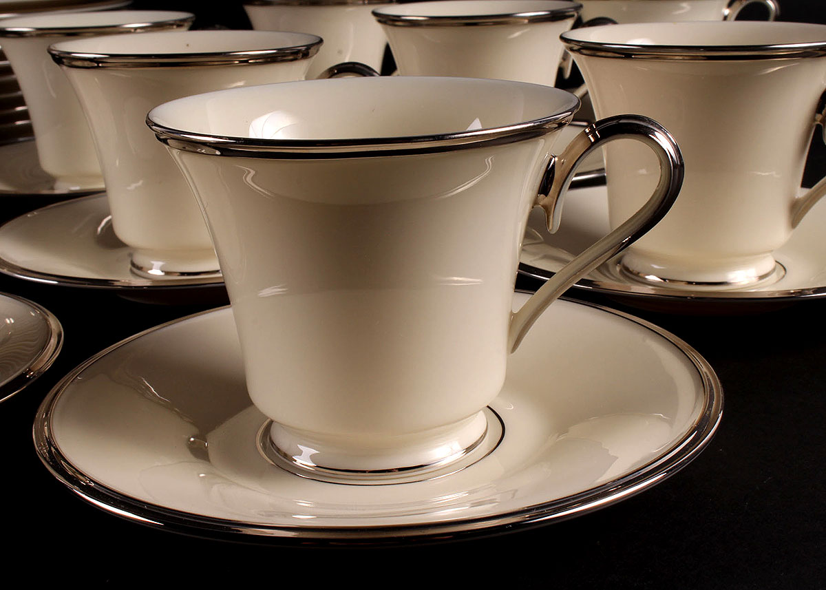 Lenox "Solitaire" China Set