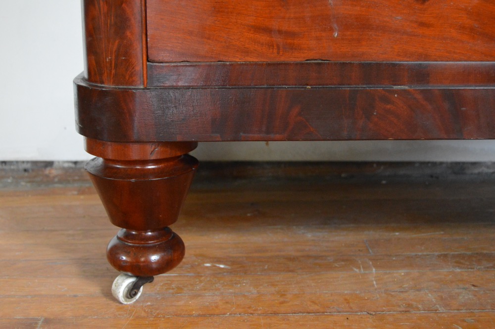 Antique Flame Mahogany Veneer Dresser