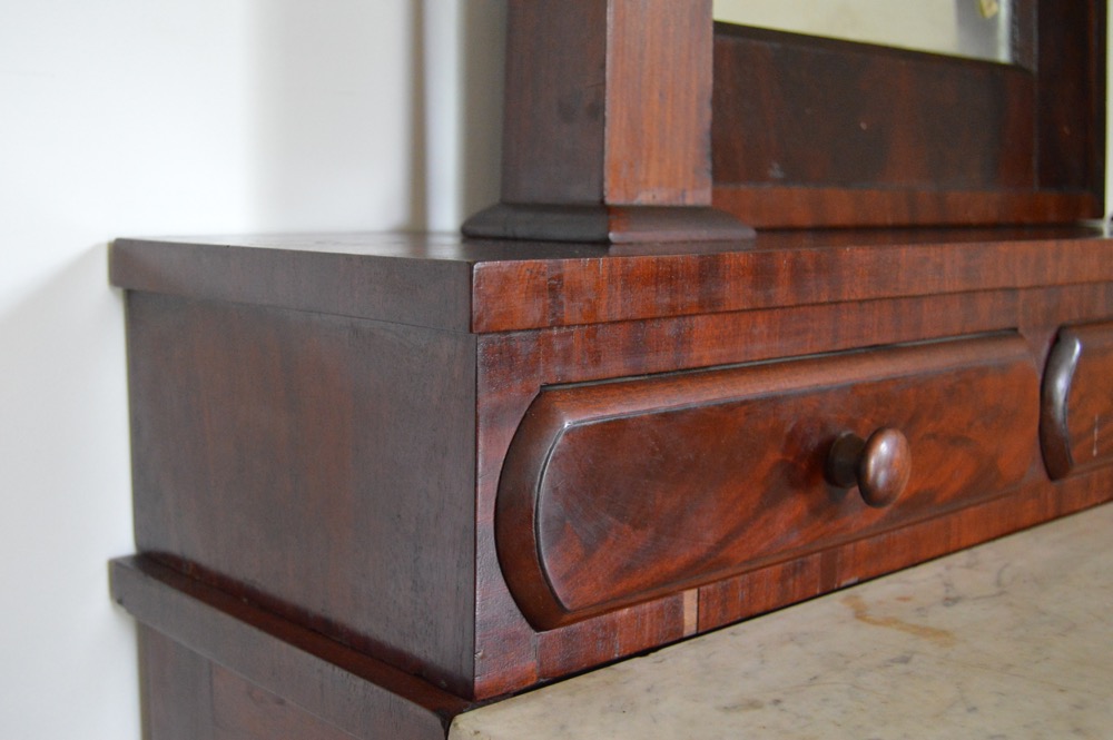 Antique Flame Mahogany Veneer Dresser