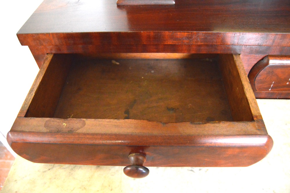 Antique Flame Mahogany Veneer Dresser