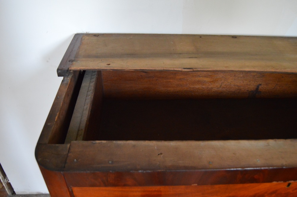 Antique Flame Mahogany Veneer Dresser