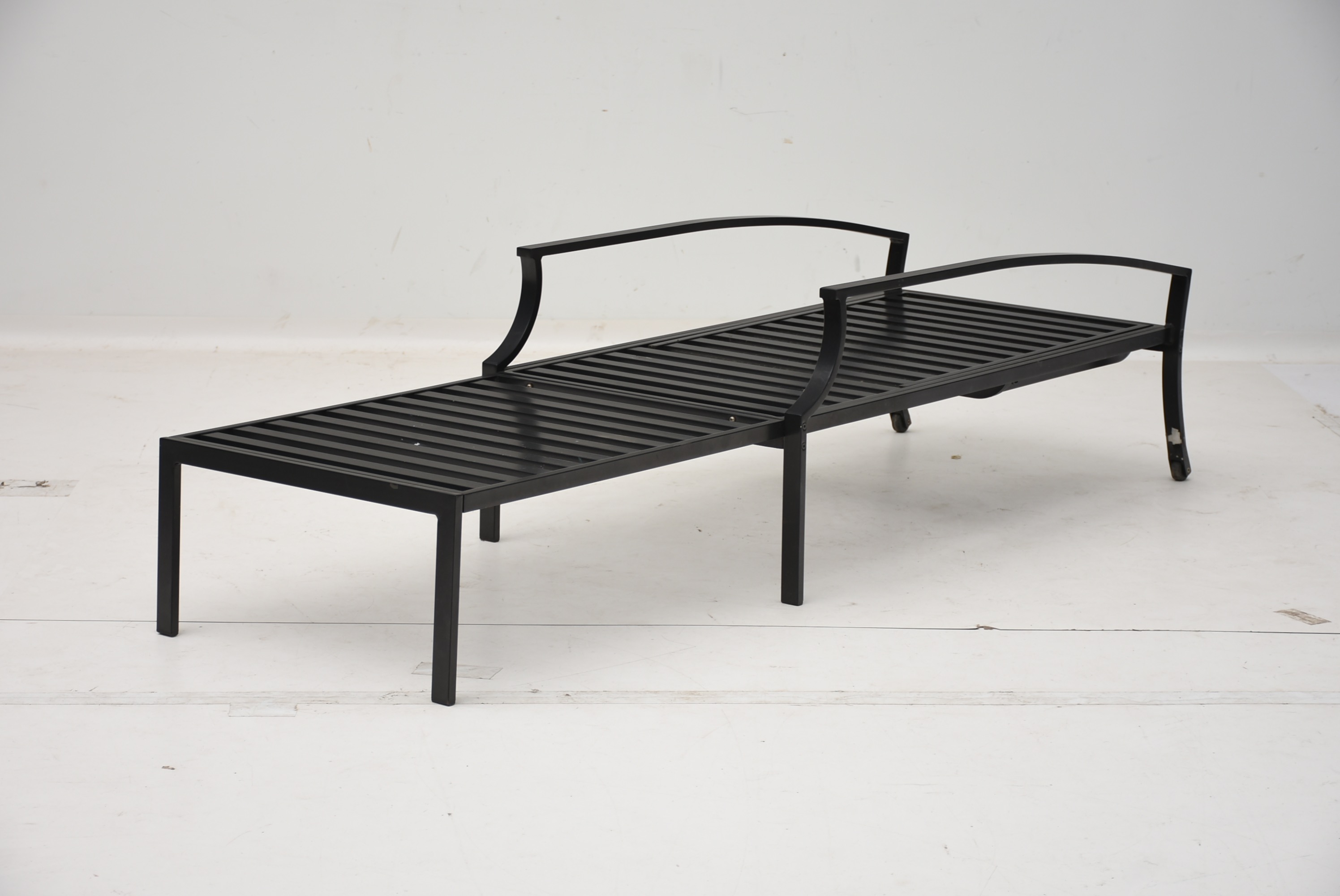 Black Metal Patio Chaise Lounge Chair