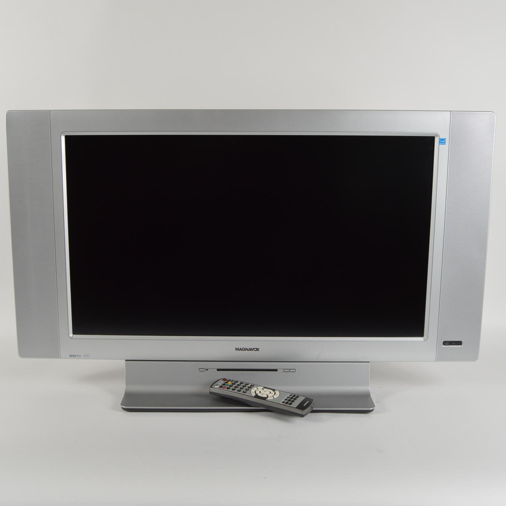 Magnavox 32"  Flat-Screen HDTV