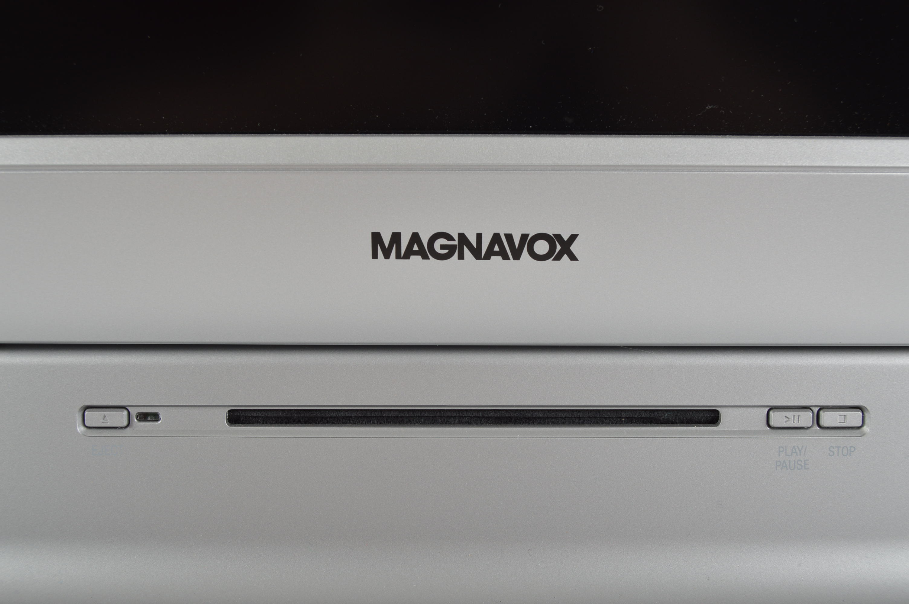 Magnavox 32"  Flat-Screen HDTV