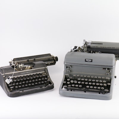 Pair of Vintage Typewriters Pair of Vintage Typewriters