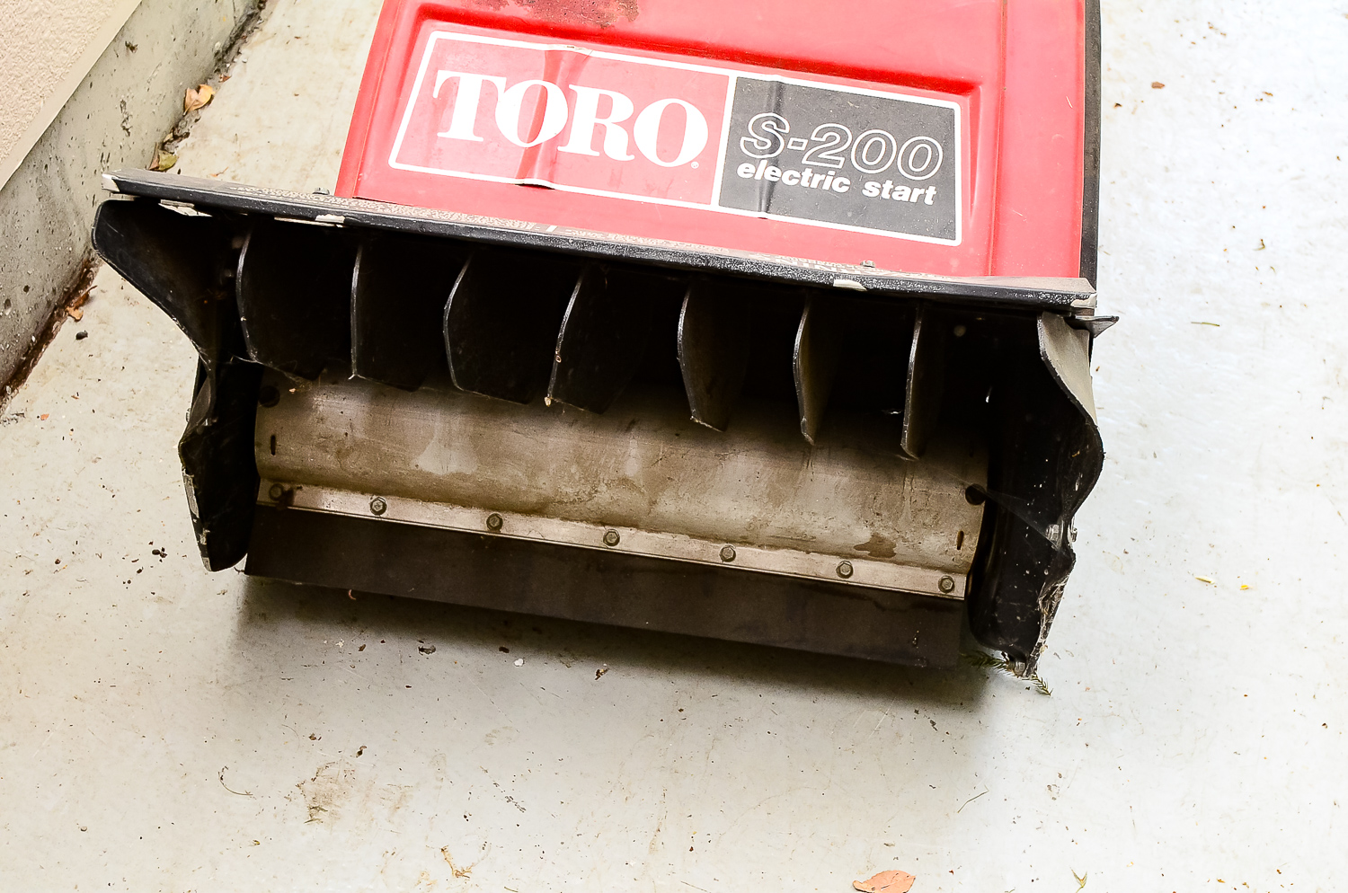 Toro S-200 Snowblower