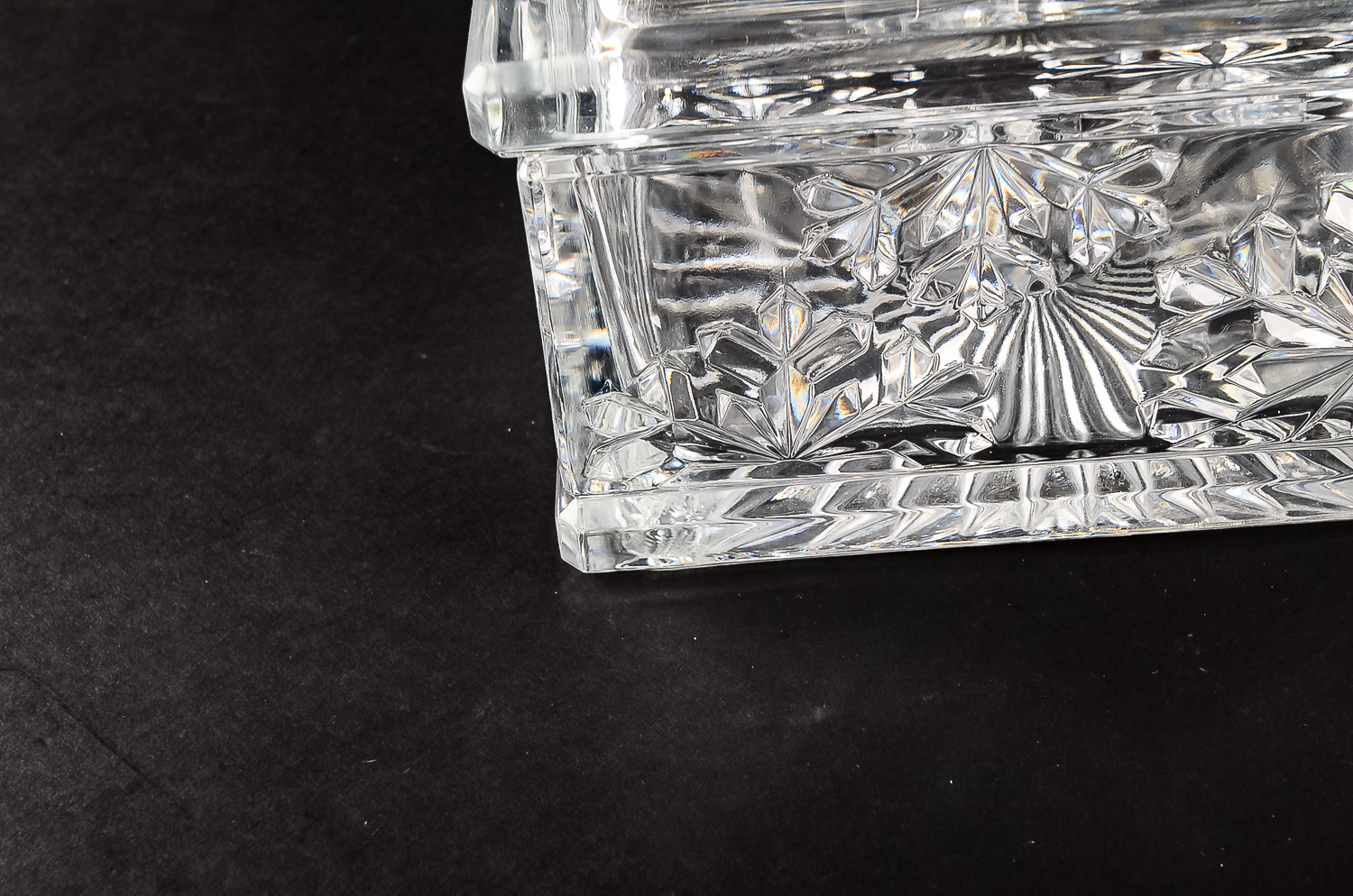 Luminarc Trinket Box with Snowflake Pattern and Vintage Etched Glass Box