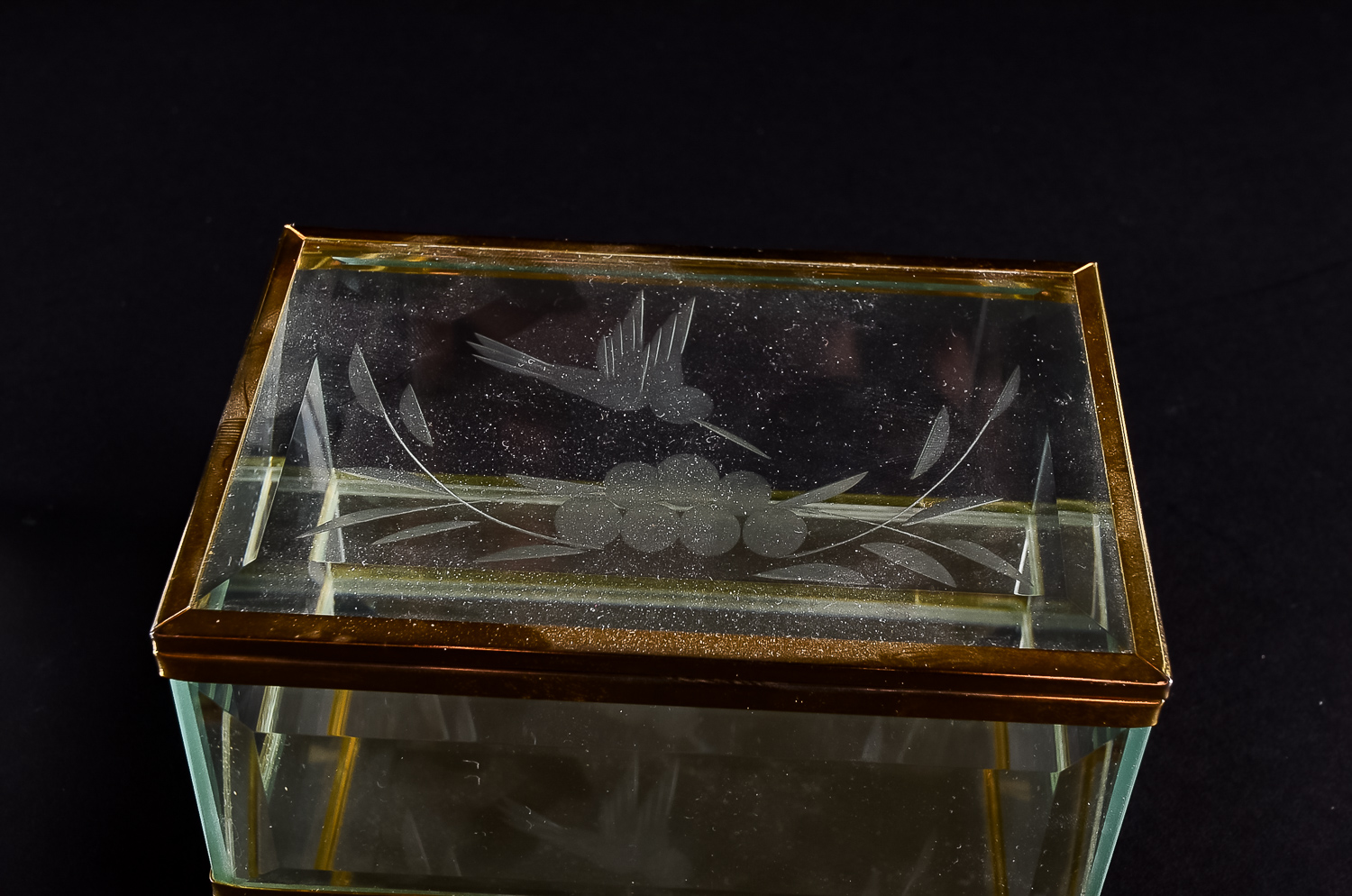 Luminarc Trinket Box with Snowflake Pattern and Vintage Etched Glass Box