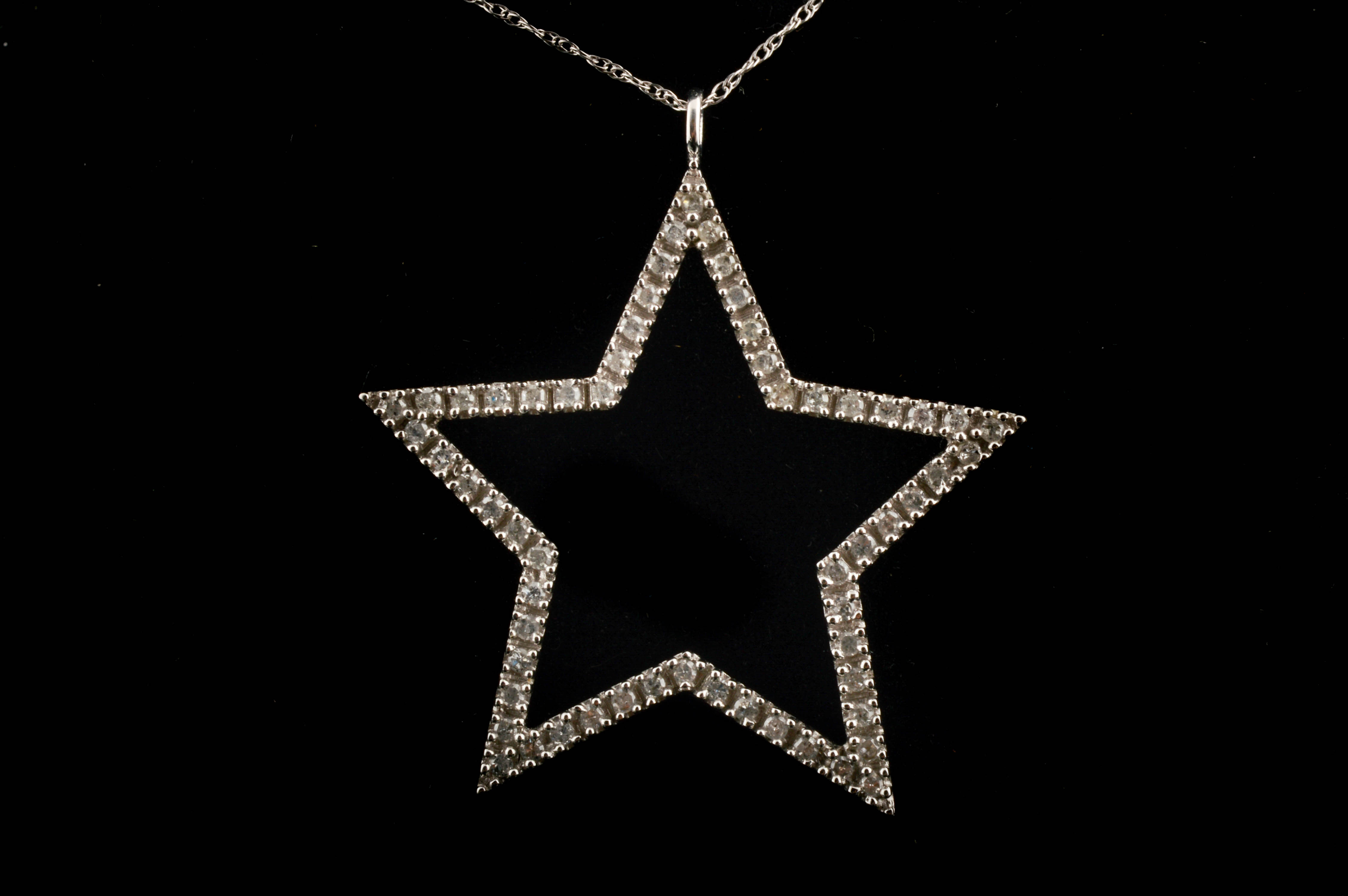 10K White Gold Diamond Star Pendant Necklace