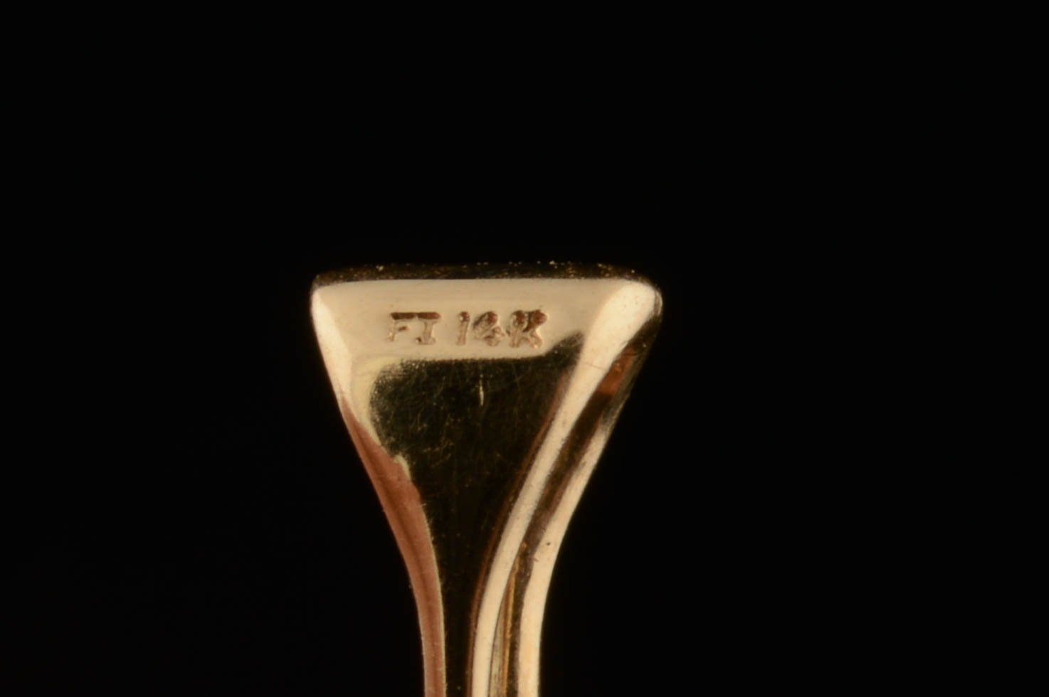 14K Yellow Gold and Amethyst Pendant