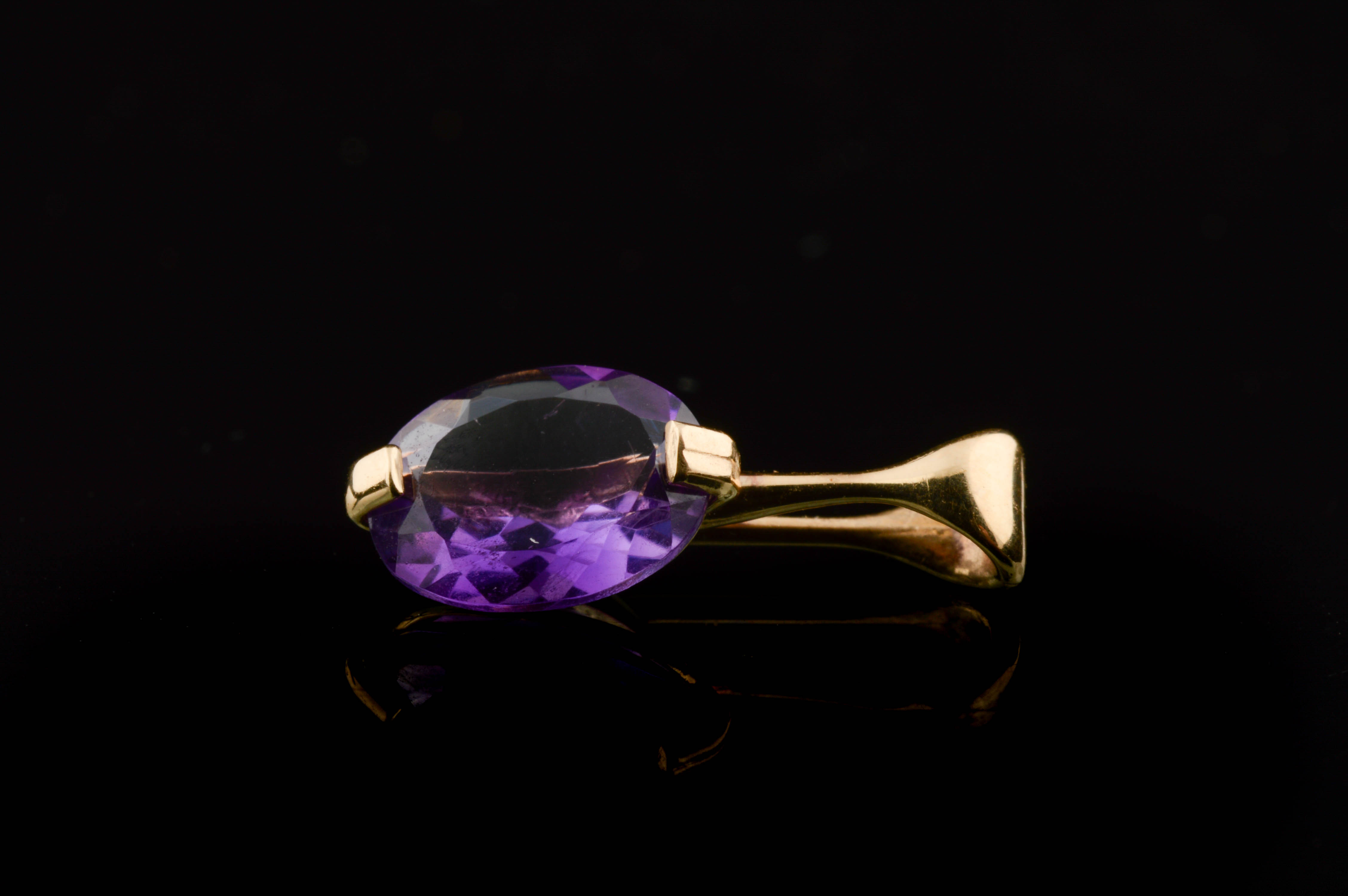 14K Yellow Gold and Amethyst Pendant