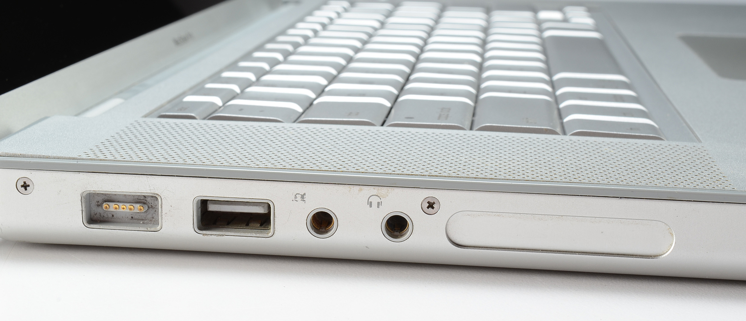 15" MacBook Pro in Aluminum Color