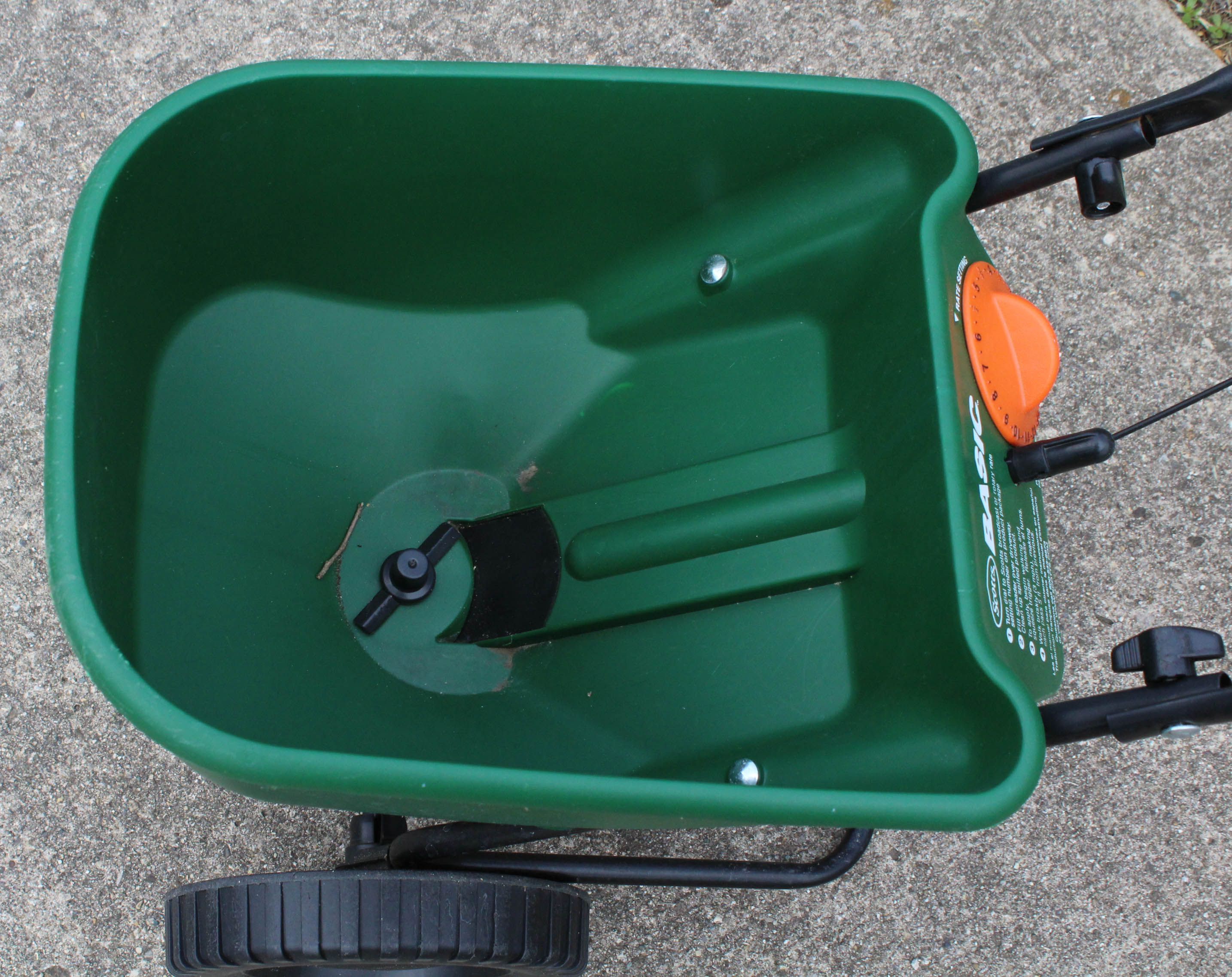 Scotts BASIC Seed Dispenser