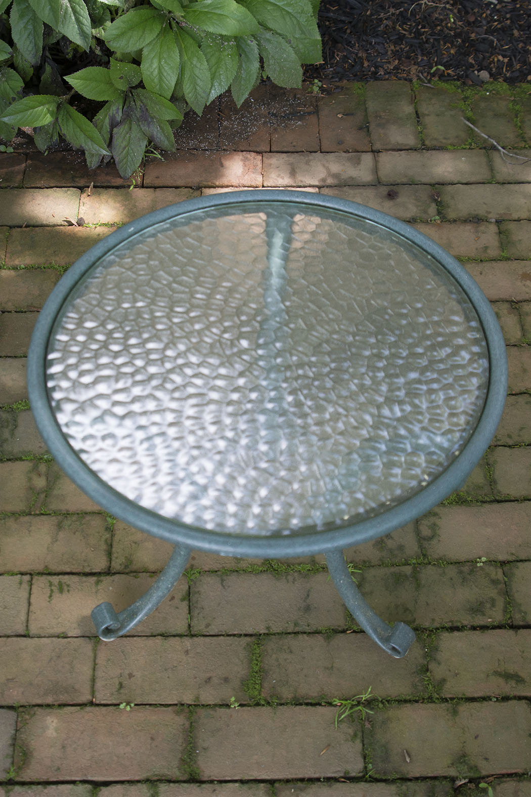 Brown Jordan "Roma" Patio Loungers and Side Table