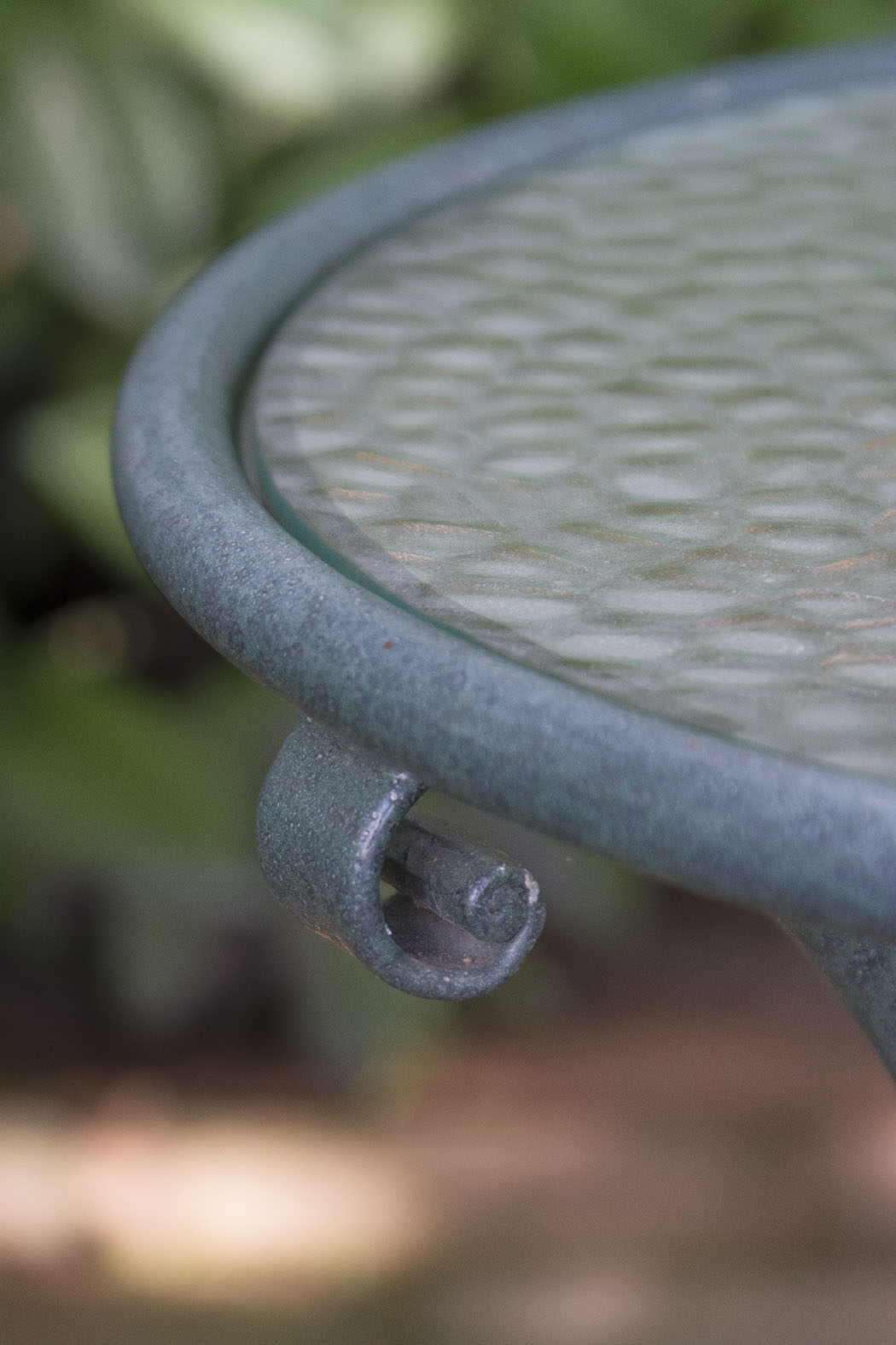 Brown Jordan "Roma" Patio Loungers and Side Table