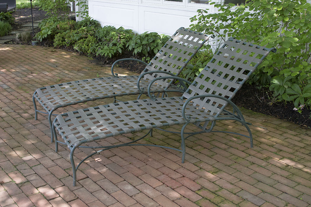 Brown Jordan "Roma" Patio Loungers and Side Table