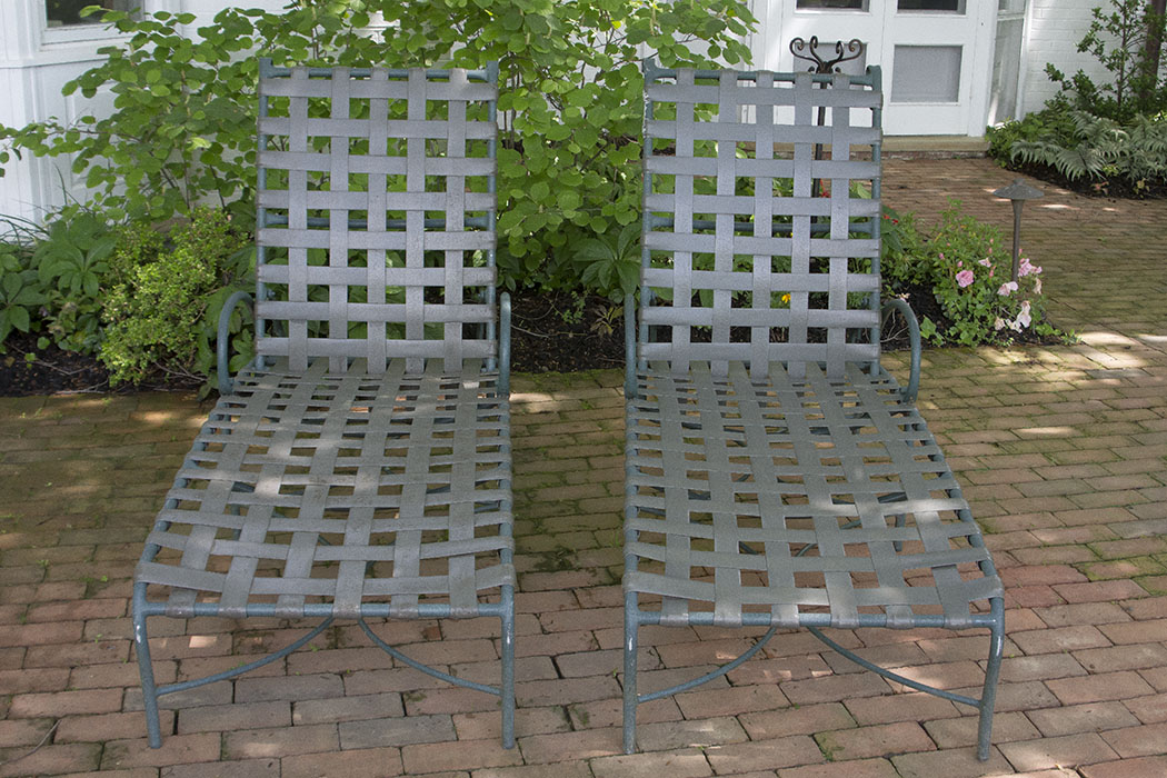 Brown Jordan "Roma" Patio Loungers and Side Table