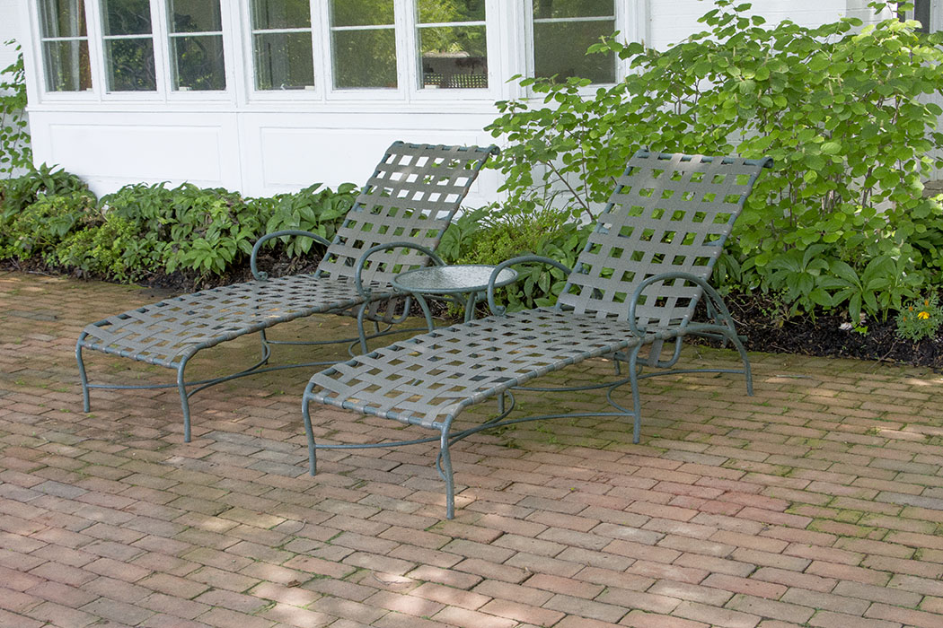 Brown Jordan "Roma" Patio Loungers and Side Table