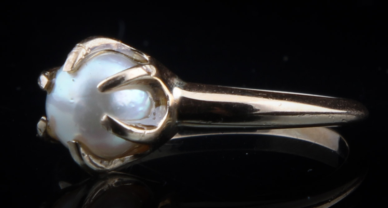 14K Yellow Gold Pearl Solitaire Ring