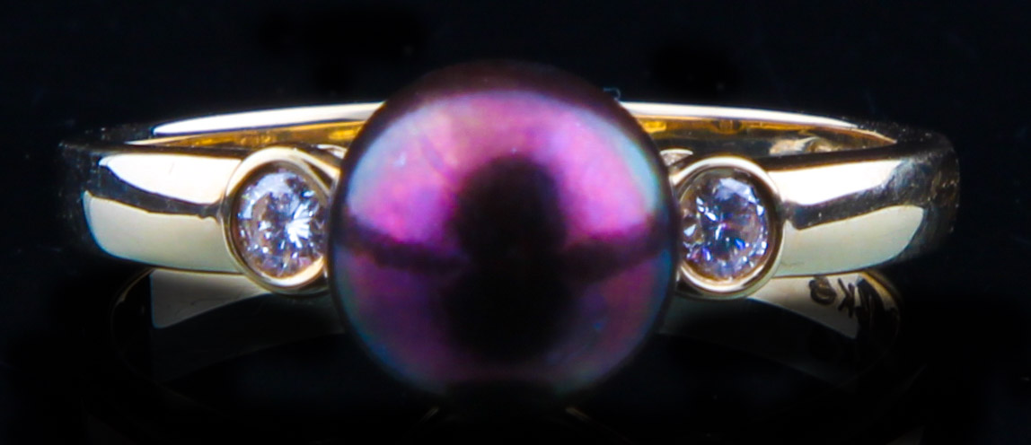 14K Yellow Gold and Dyed Pearl Solitaire Ring