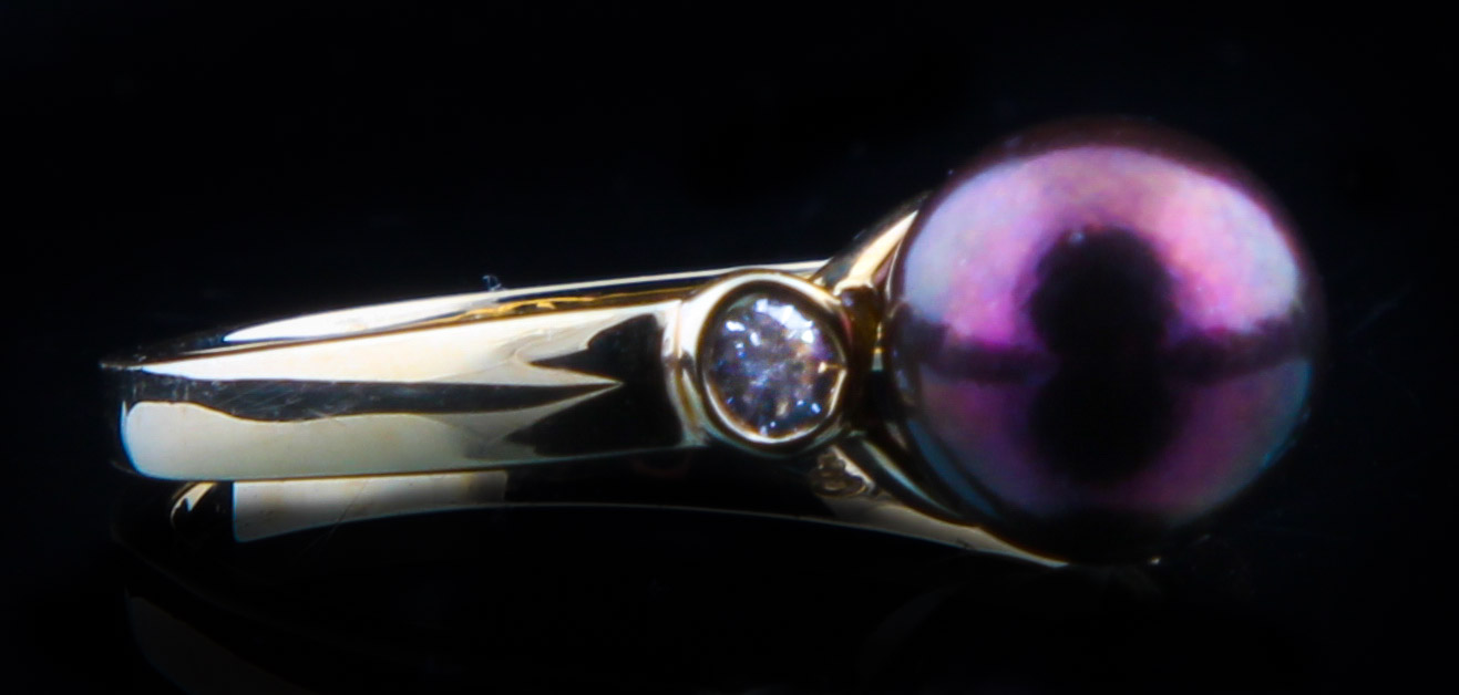 14K Yellow Gold and Dyed Pearl Solitaire Ring