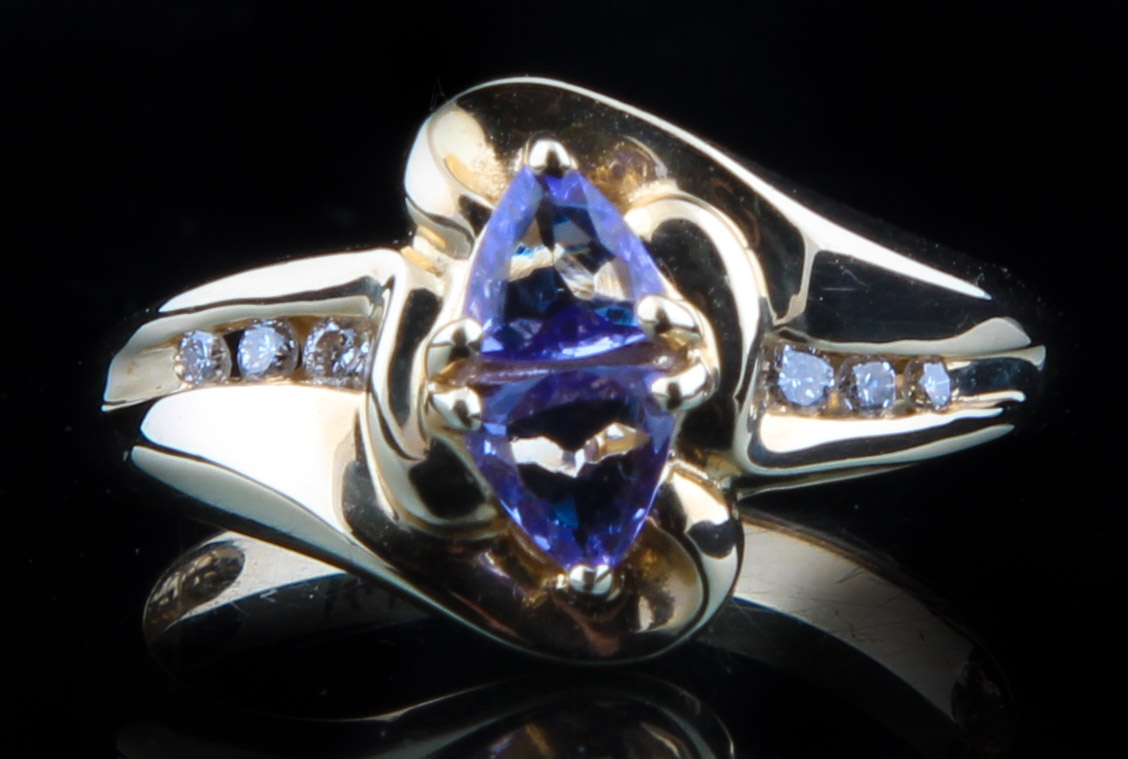14K Yellow Gold Ring with Tanzanite and Diamonds