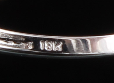 18K White Gold Ring with Aquamarine and Diamonds