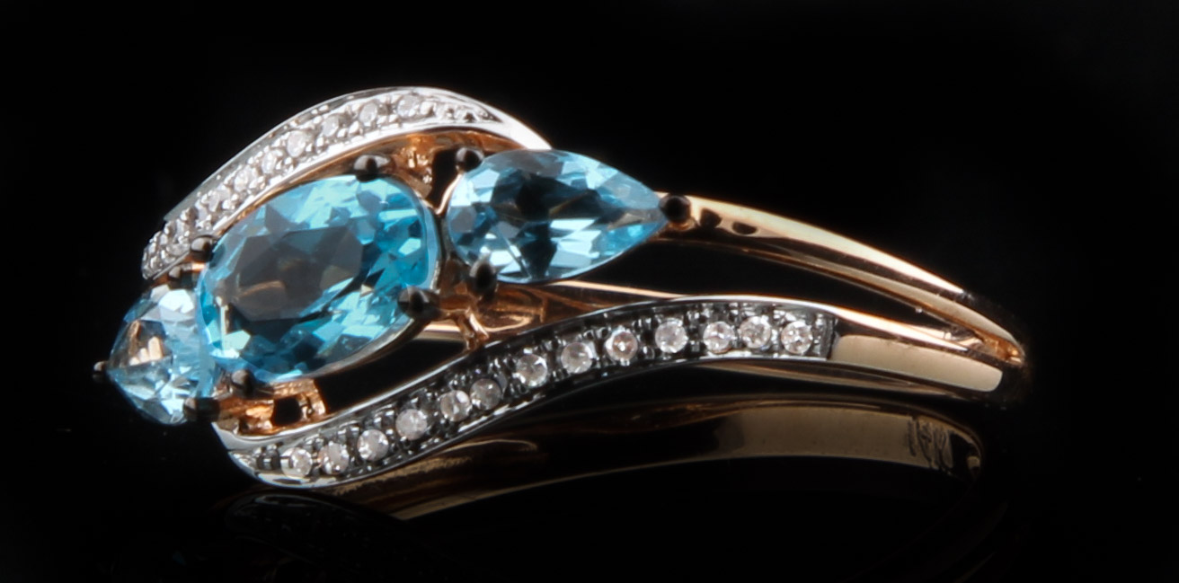 14K Yellow Gold Ring with Blue Topaz and Diamonds