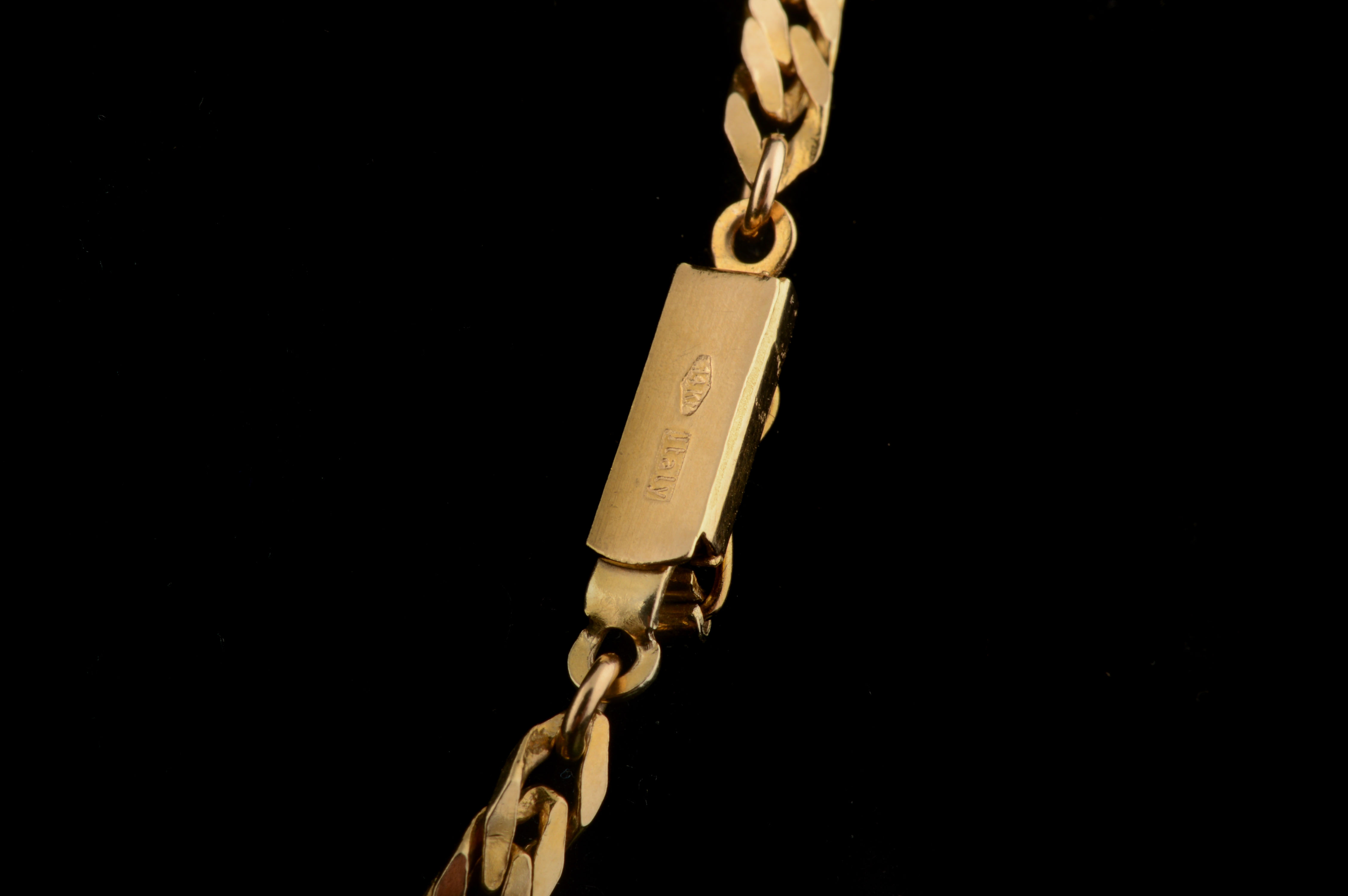 14K Yellow Gold Herringbone Style Neck Chain