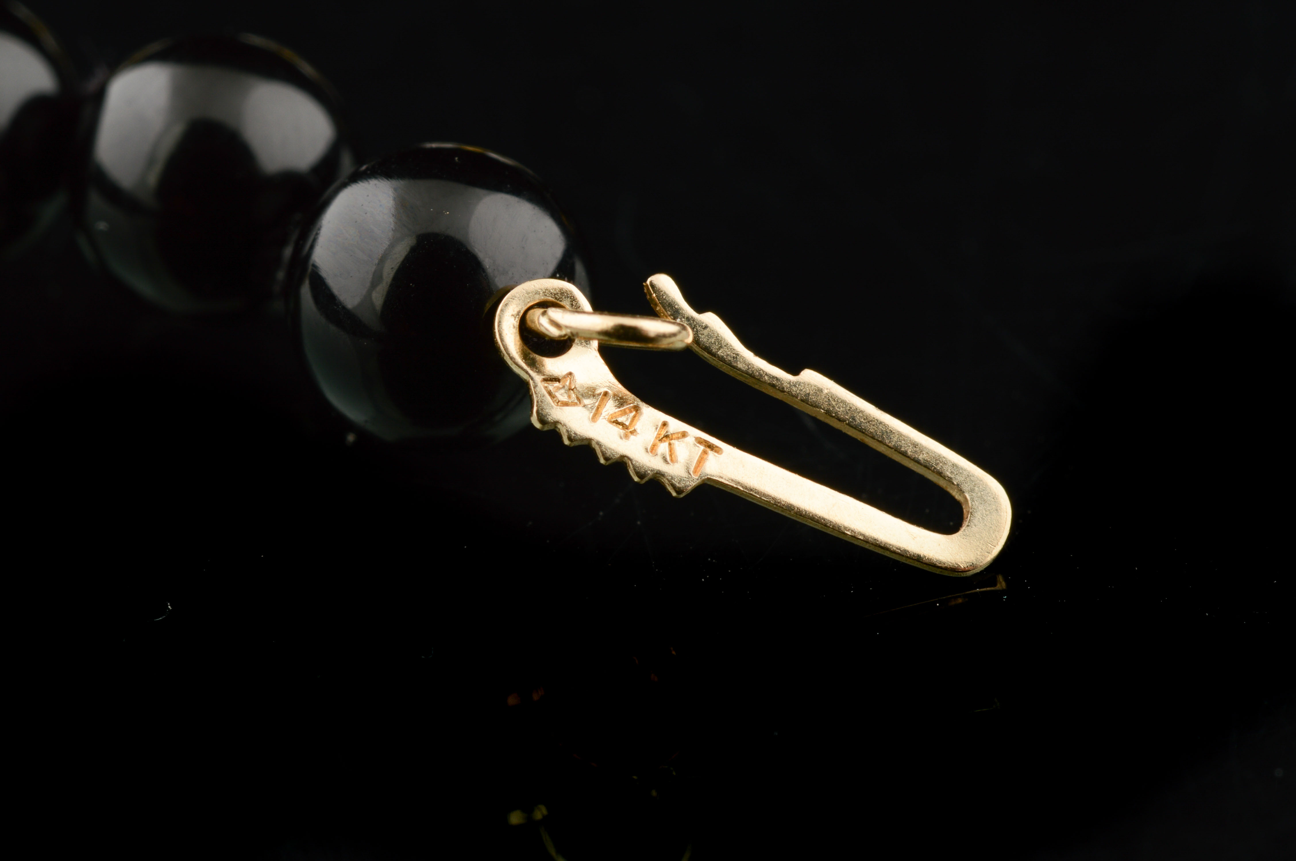 14K Yellow Gold, Pearl, and Black Onyx Bracelet