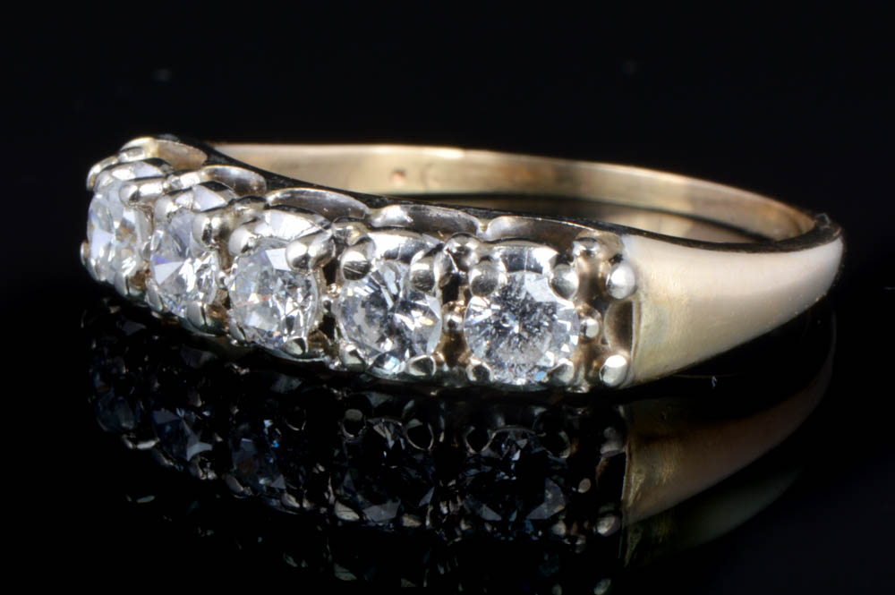 0.50 CTW Diamonds and 14K Yellow Gold Wedding Band