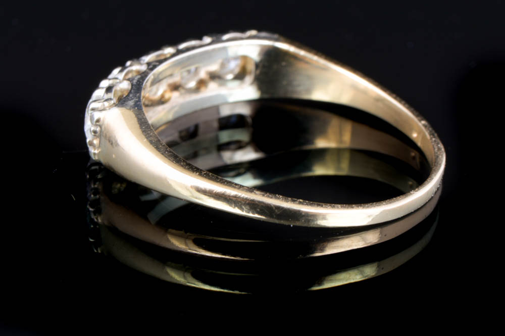 0.50 CTW Diamonds and 14K Yellow Gold Wedding Band